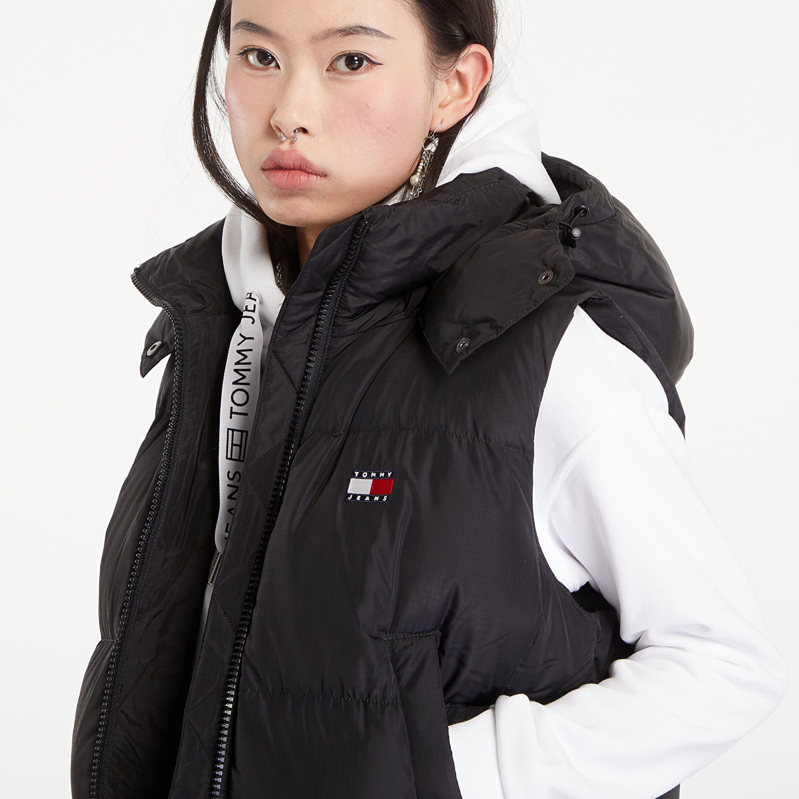Women's vests Tommy Jeans Crop Alaska Puffer Vest Black