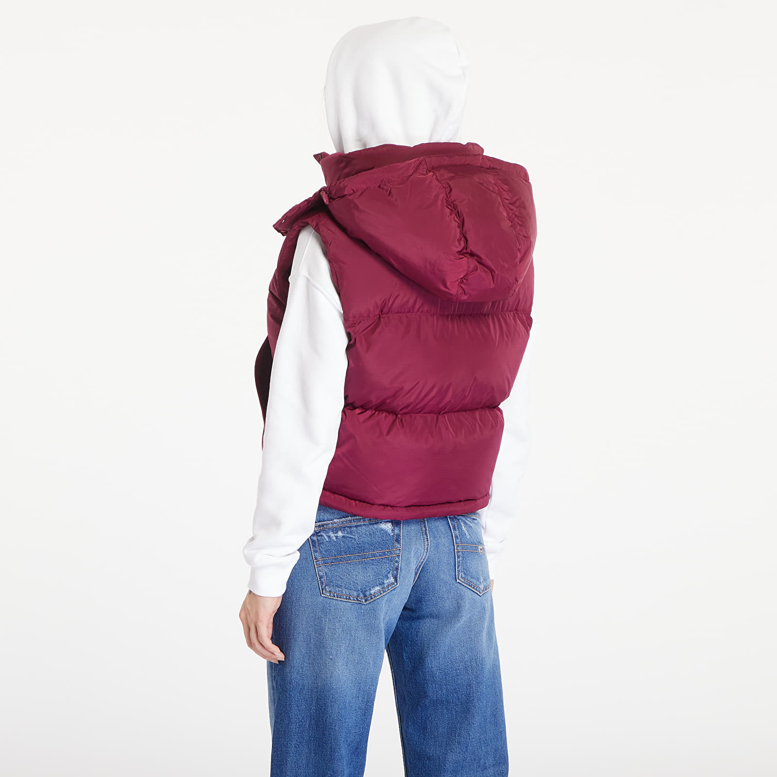 Ženski jopiči Tommy Jeans Crop Alaska Puffer Vest Valley Grape