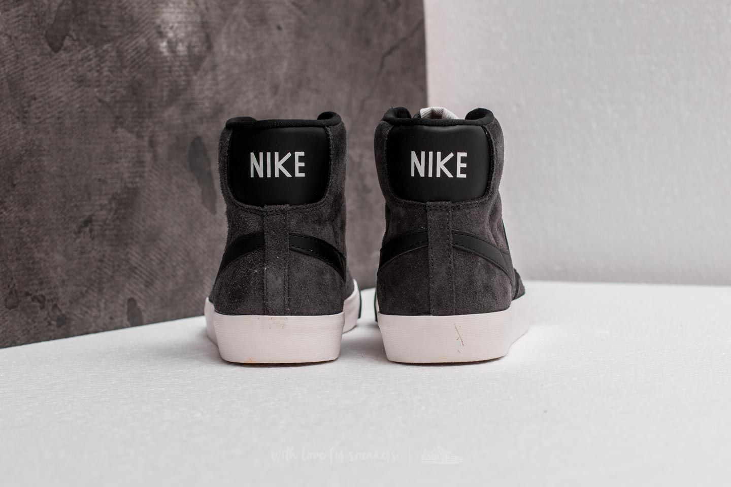 Women's shoes Nike Wmns Blazer Mid Vintage Suede Anthracite/ Black-Ivory