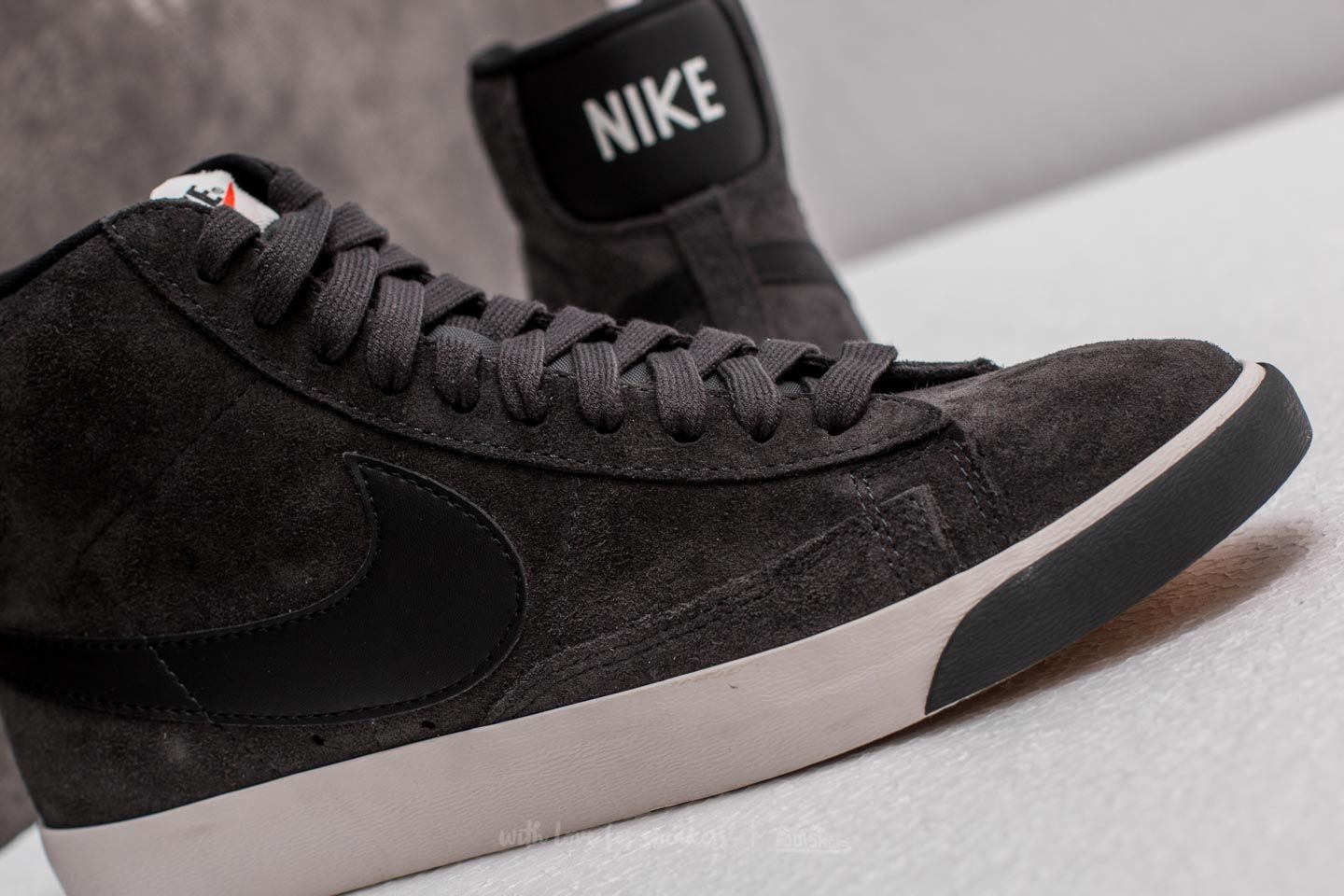 Women's shoes Nike Wmns Blazer Mid Vintage Suede Anthracite/ Black-Ivory
