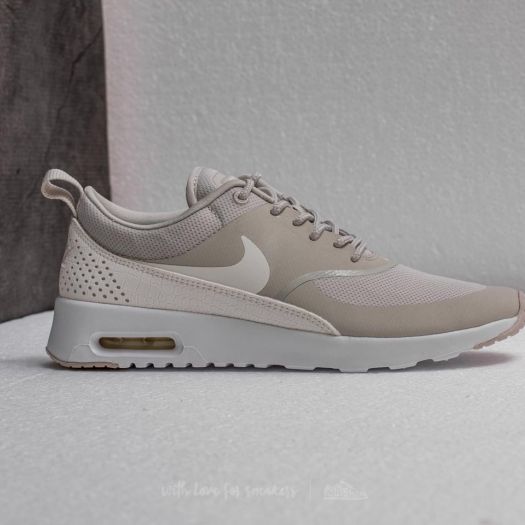 Nike wmns air top max thea (light bone)