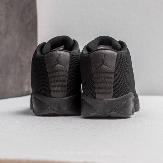 Nike air jordan horizon low triple black top