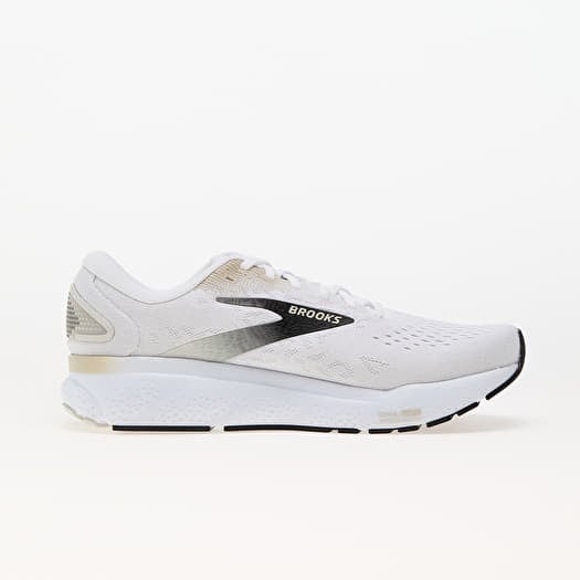 Brooks all white shoes 2025