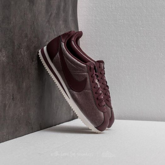 Nike cortez womens metallic sale