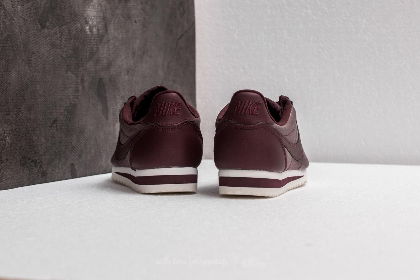 Moteriška avalynė Nike Wmns Classic Cortez Premium Metallic Mahogany/ Metallic Mahogany