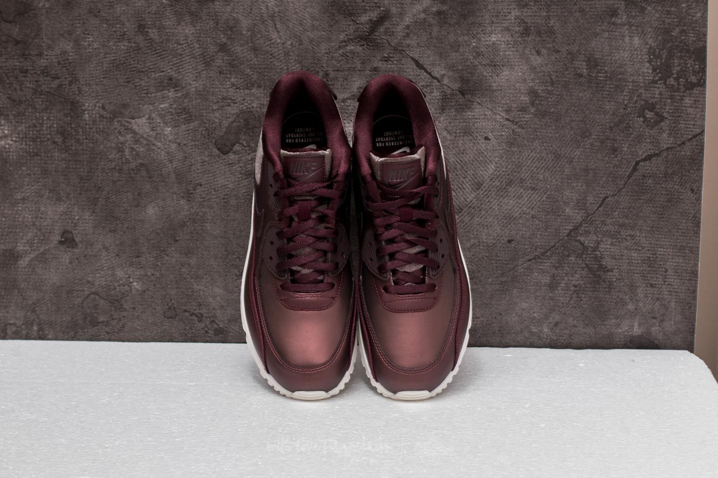 Sko til kvinder Nike WMNS Air Max 90 Premium Metallic Mahogany/ Metallic Mahogany