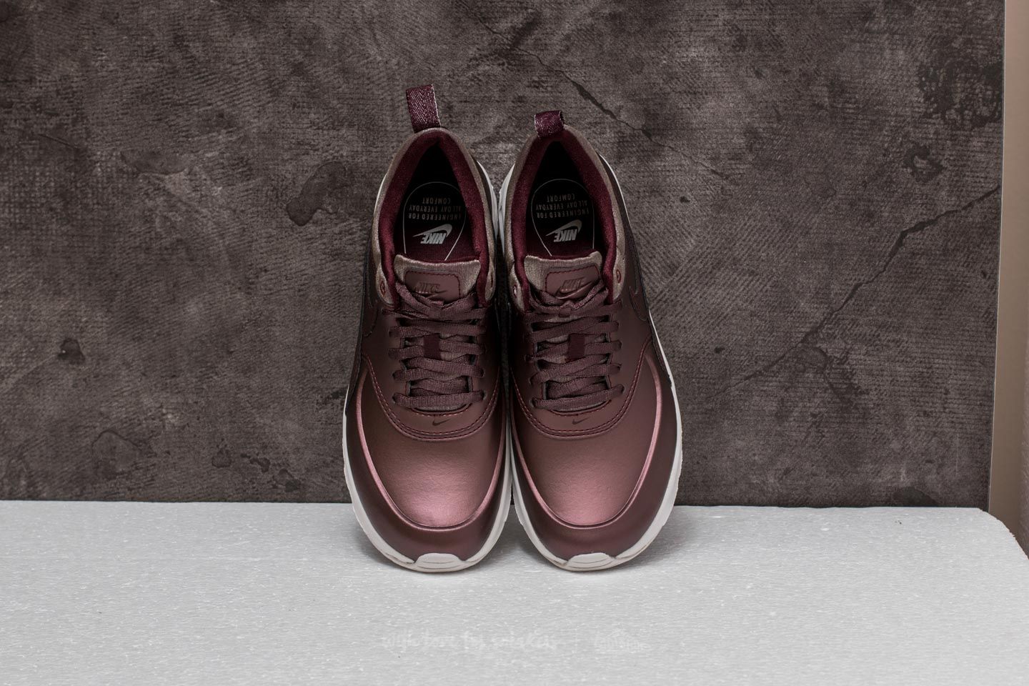 Women s shoes Nike Wmns Air Max Thea Premium Metallic
