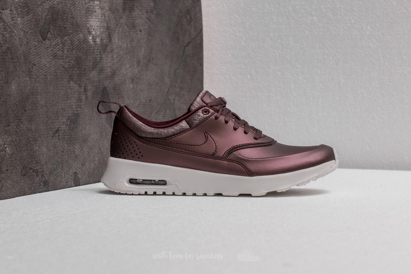 Nike thea premium burgundy clearance