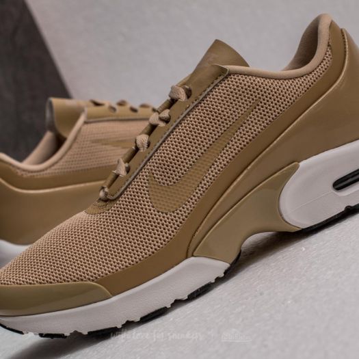 Nike air max jewell trainers in light bone best sale