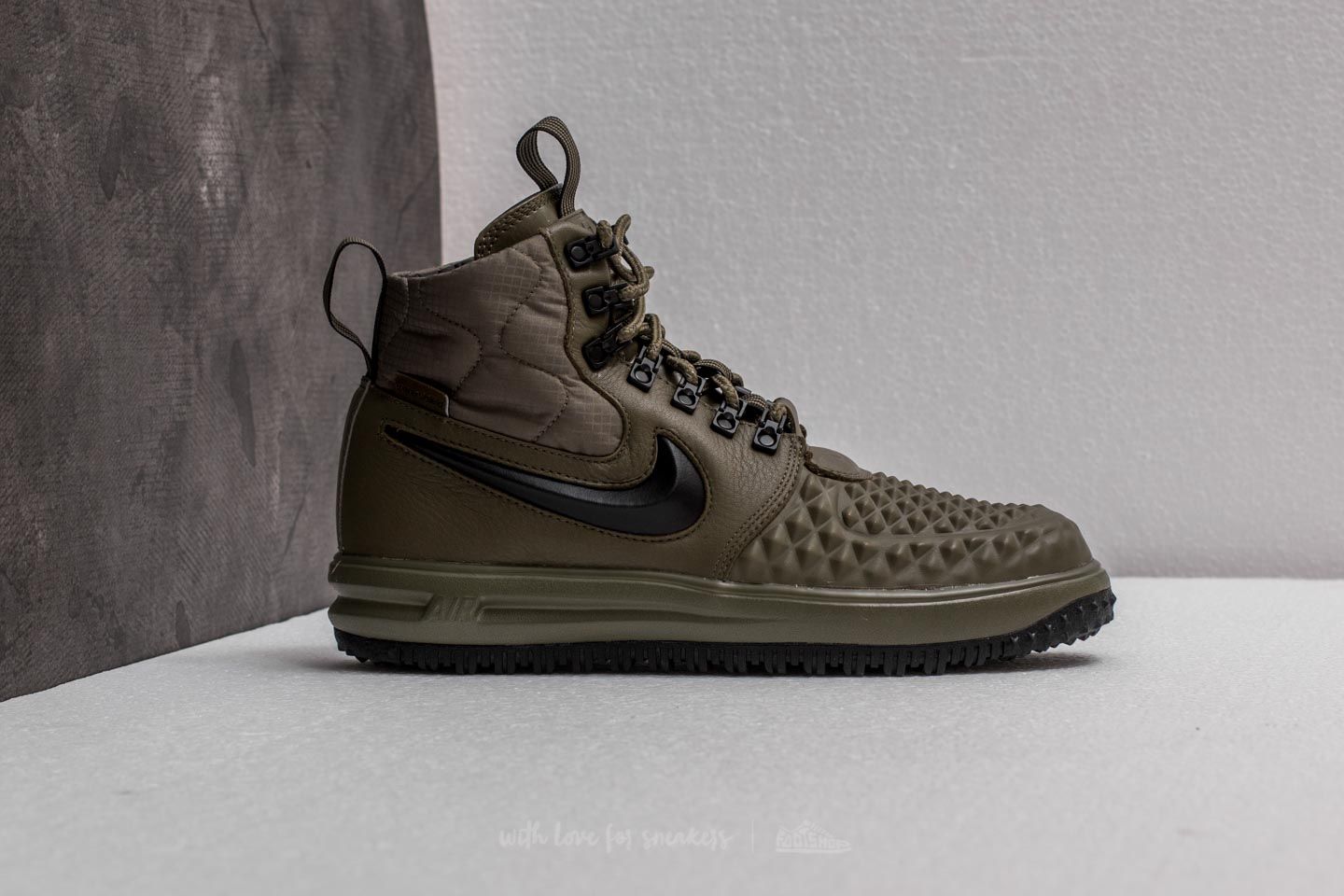 Men s shoes Nike Lunar Force 1 Duckboot 17 Medium Olive Black Wolf Grey Footshop