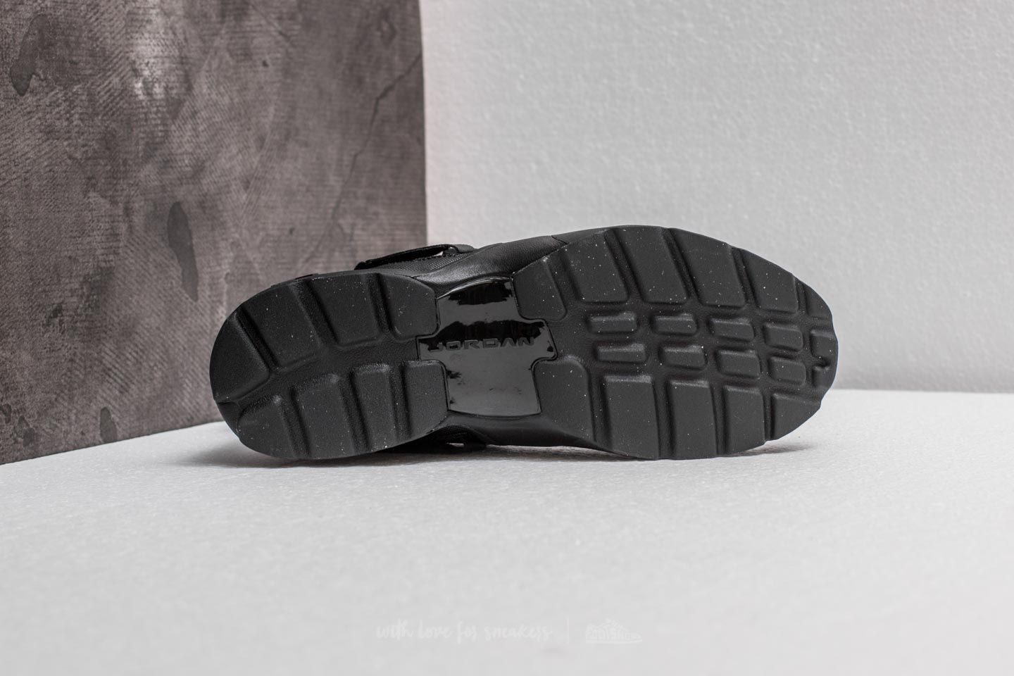 Meeste kingad Jordan Trunner LX High Black/ Black