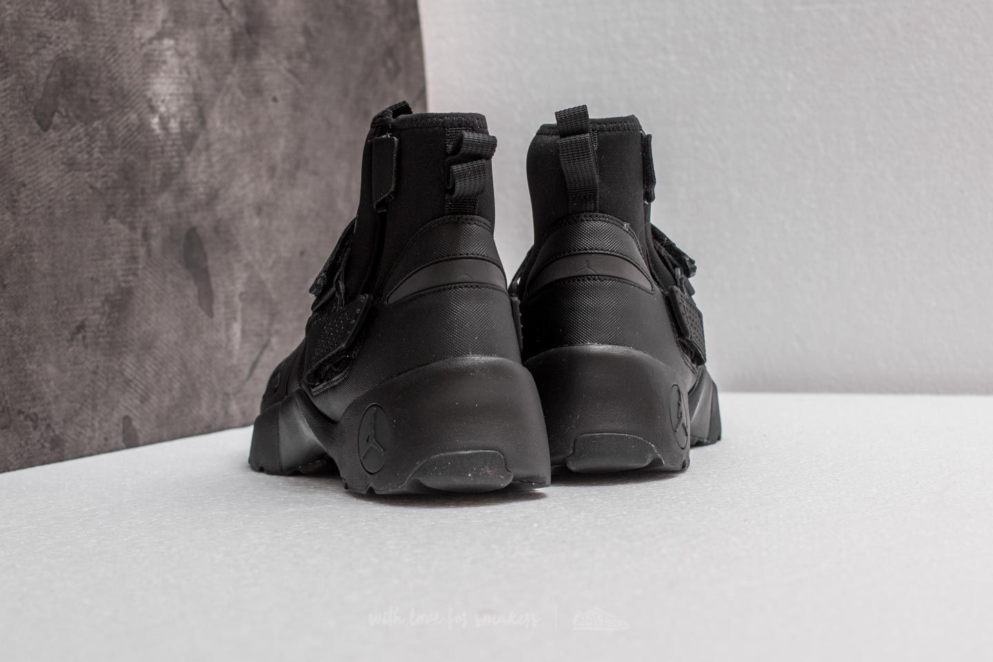 Trunner lx high sales