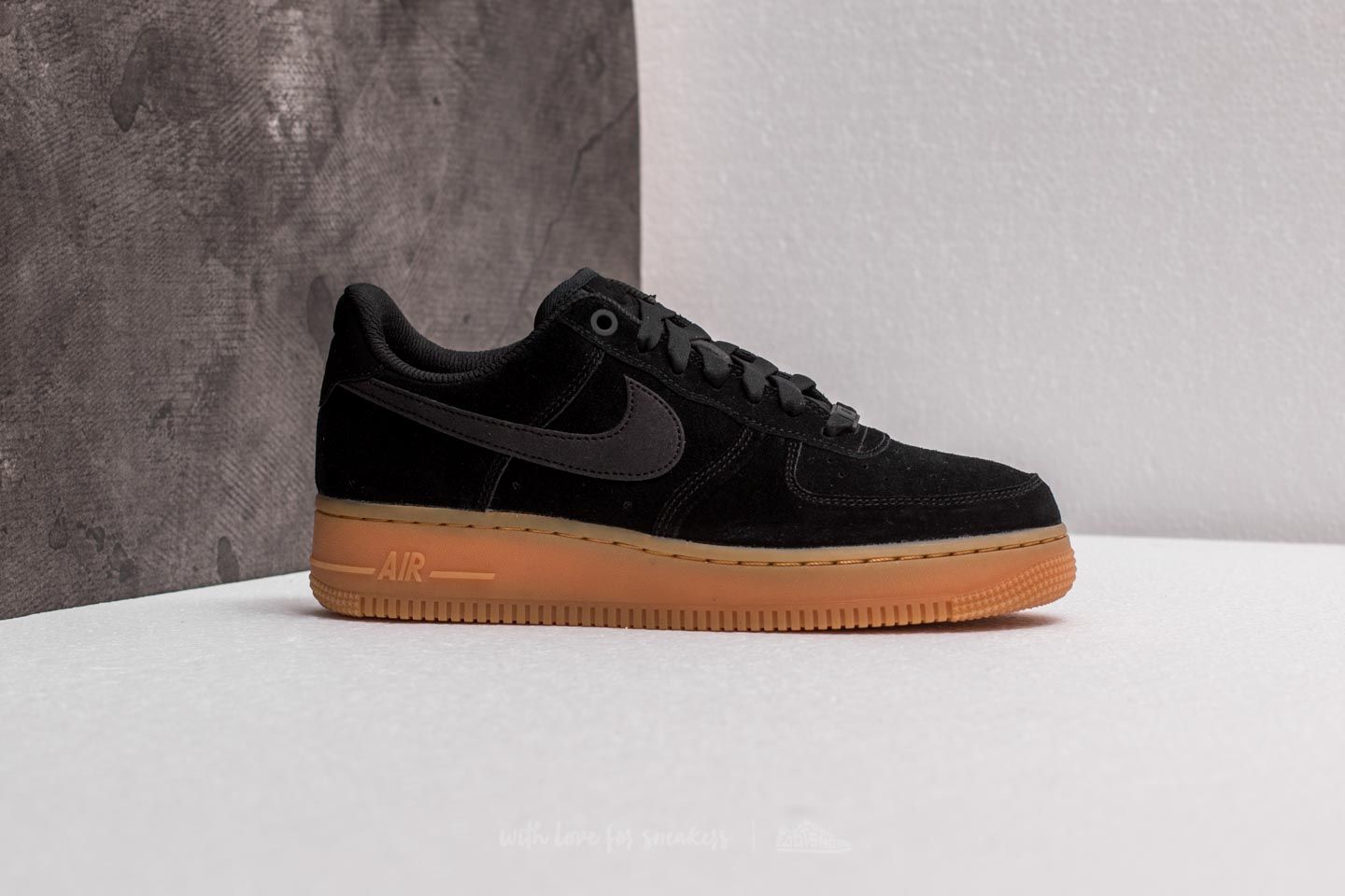 Ženske tenisice Nike Wmns Air Force 1'07 SE Black/ Black/ Gum Medium Brown