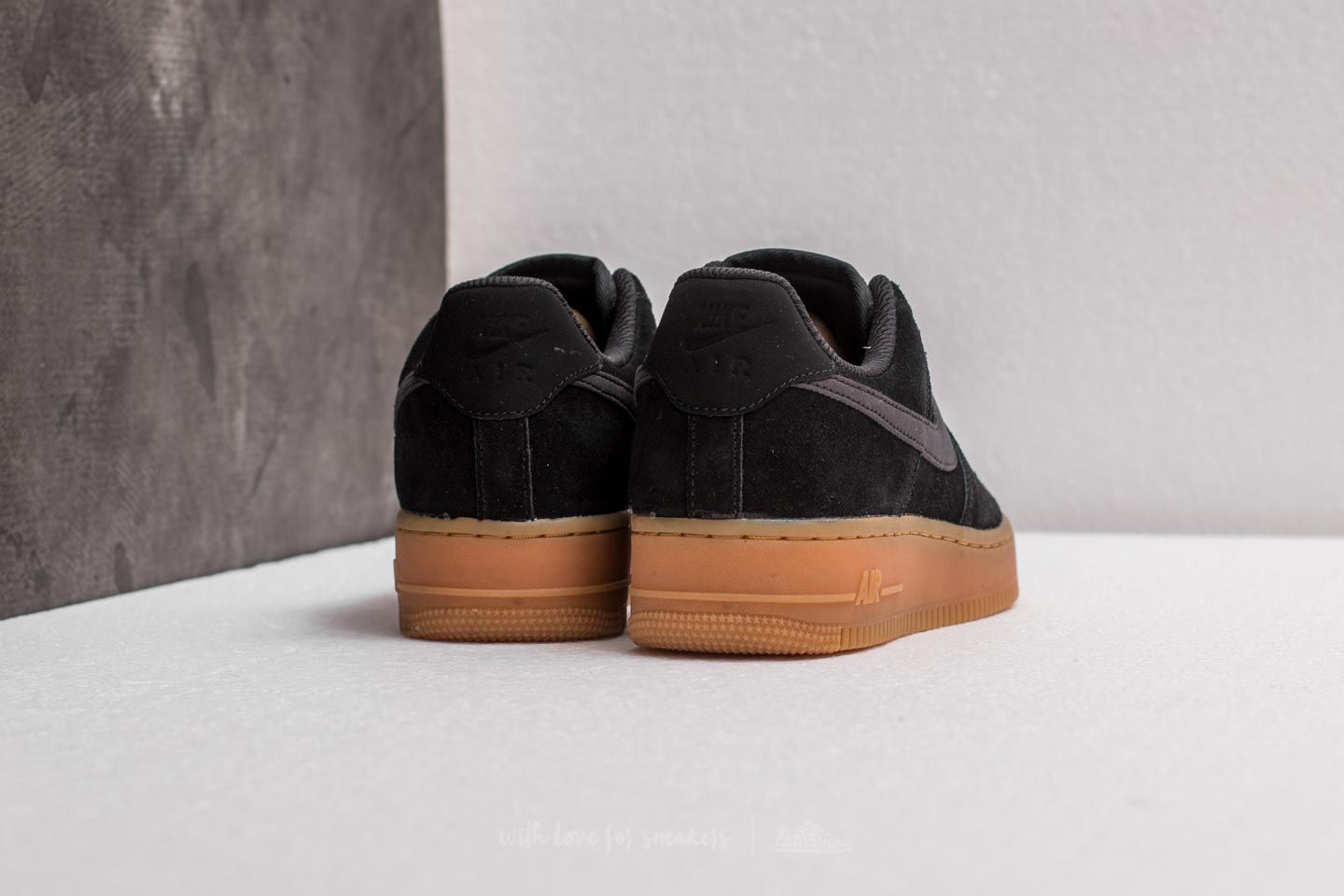 Ženske tenisice Nike Wmns Air Force 1'07 SE Black/ Black/ Gum Medium Brown