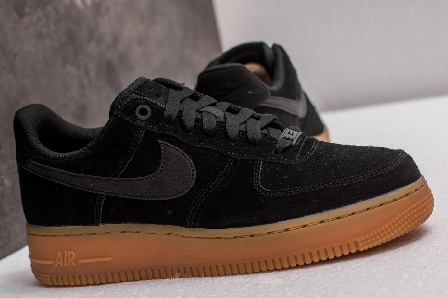 Ženske tenisice Nike Wmns Air Force 1'07 SE Black/ Black/ Gum Medium Brown
