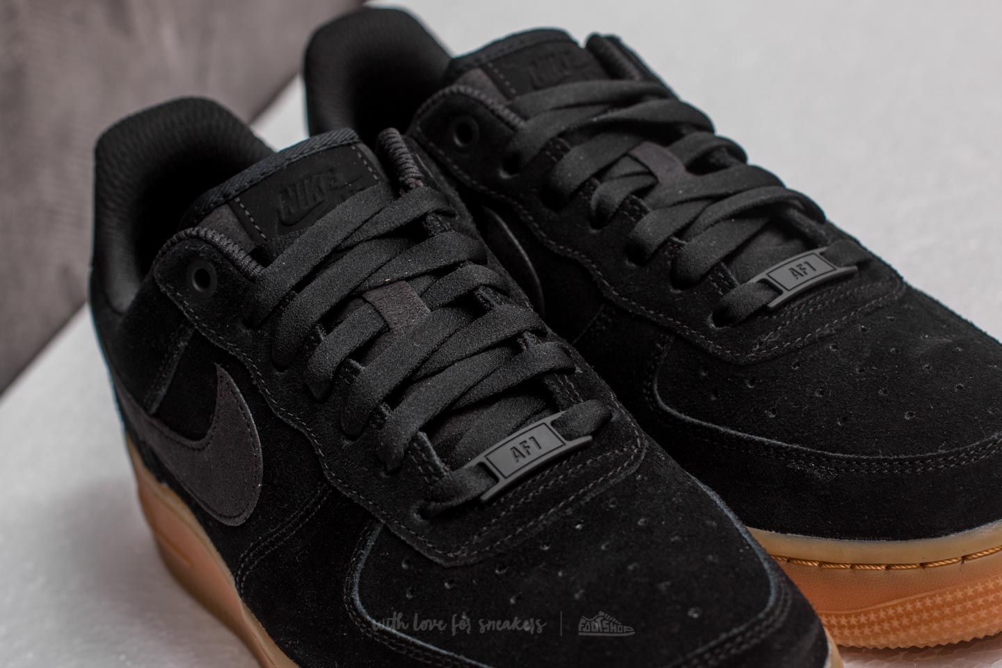 Nike air force 1 top 07 se black gum