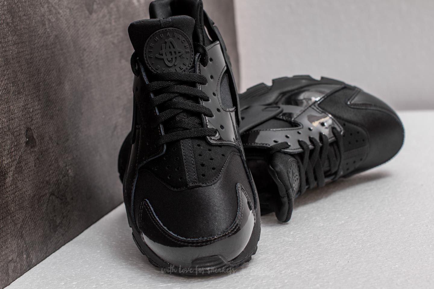 Nike wmns air huarache run 012 top