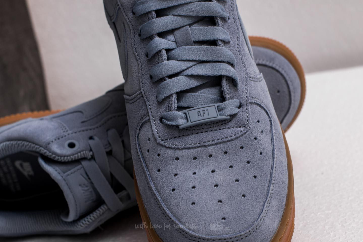 Sko til kvinder Nike Wmns Air Force 1'07 SE Glacier Grey/ Glacier Grey