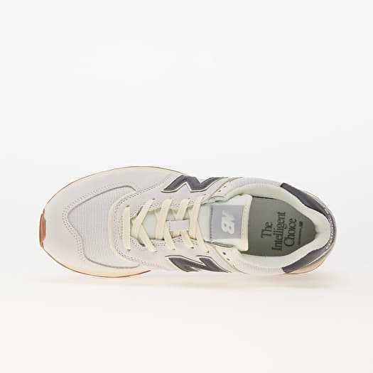 New Balance Men s Low Top Sneakers with Logo Patch White Low top Sneakers 10