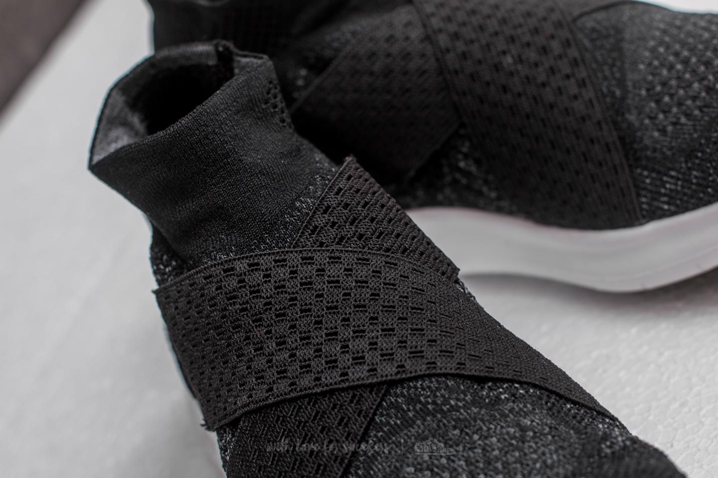 Ženski čevlji Nike W Free RN Motion Flyknit 2017 Black/ White-Dark Grey-Volt