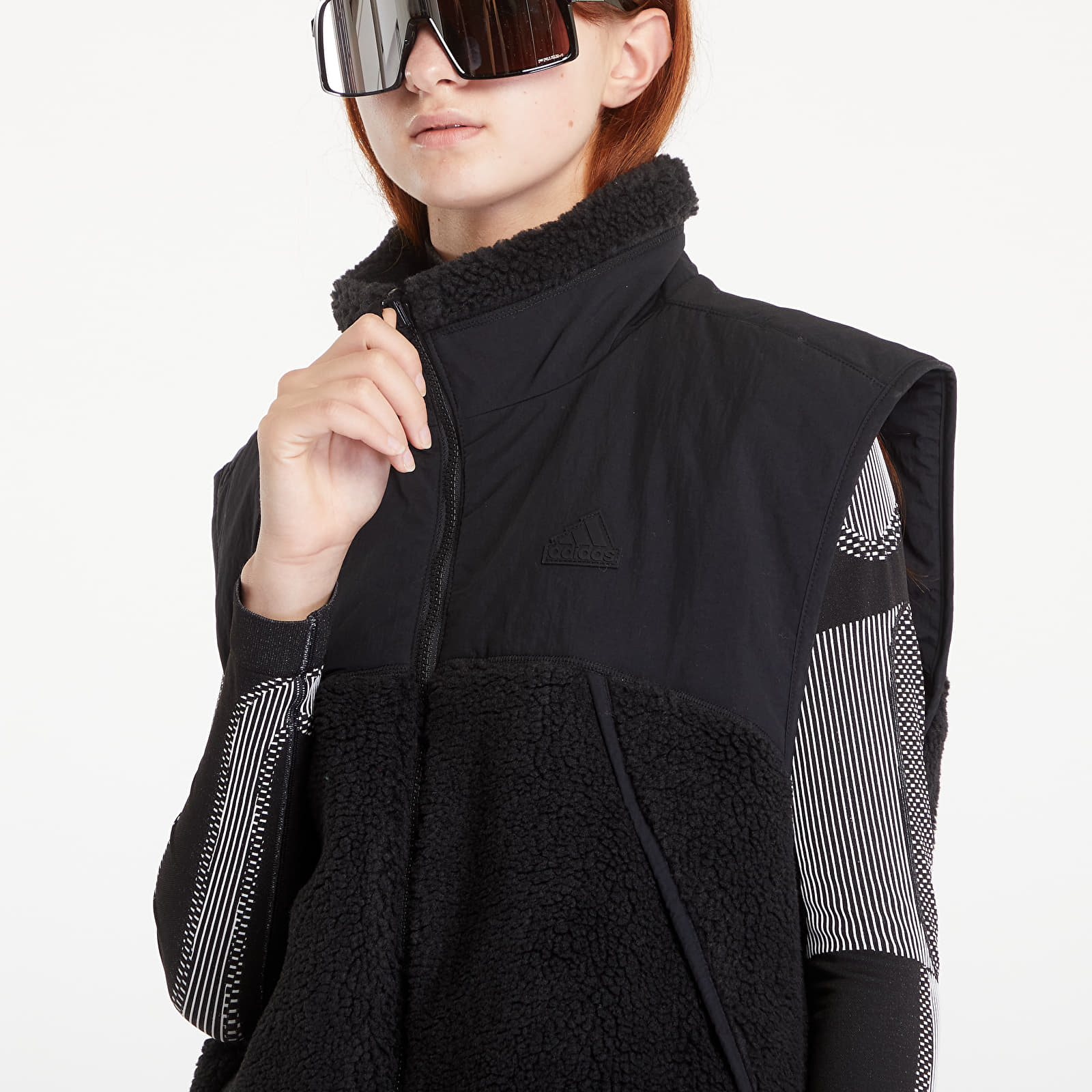 Mellények adidas City Escape Reversible Vest Black/ Black