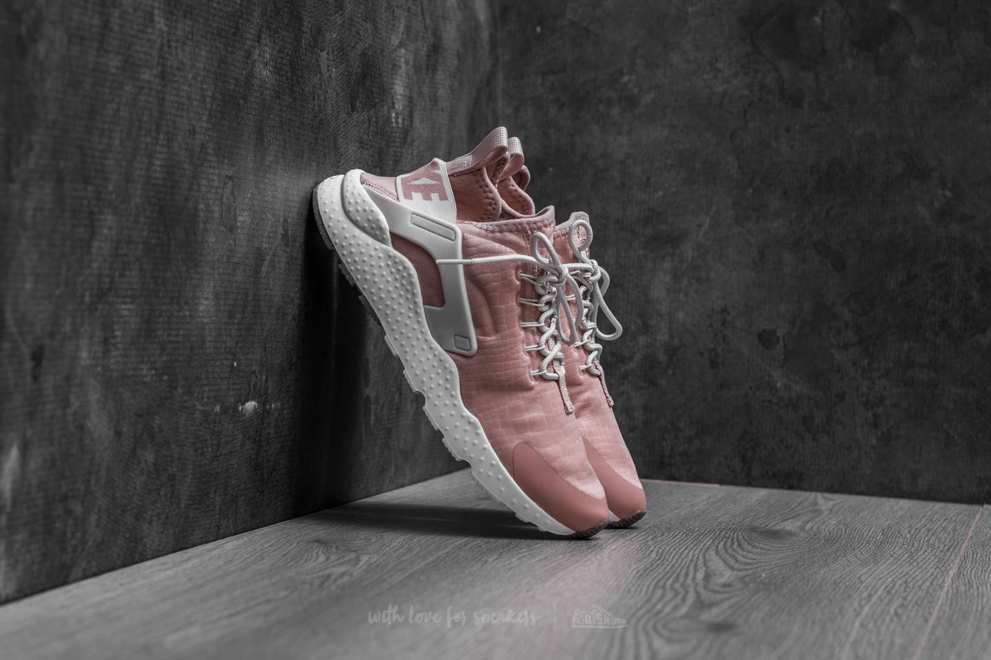 Nike air huarache ultra women's pink outlet