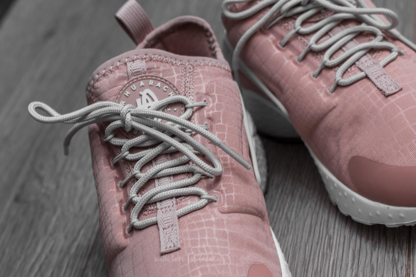 Women s shoes Nike W Air Huarache Run Ultra Particle Pink Light Bone Footshop