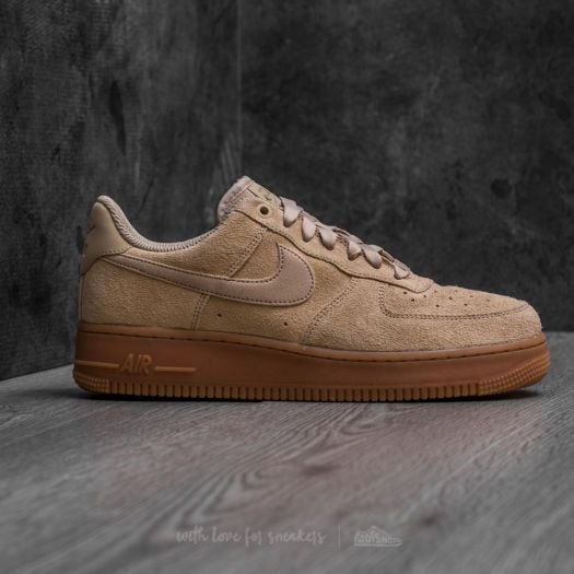 Nike Wmns Air Force 1 07 SE