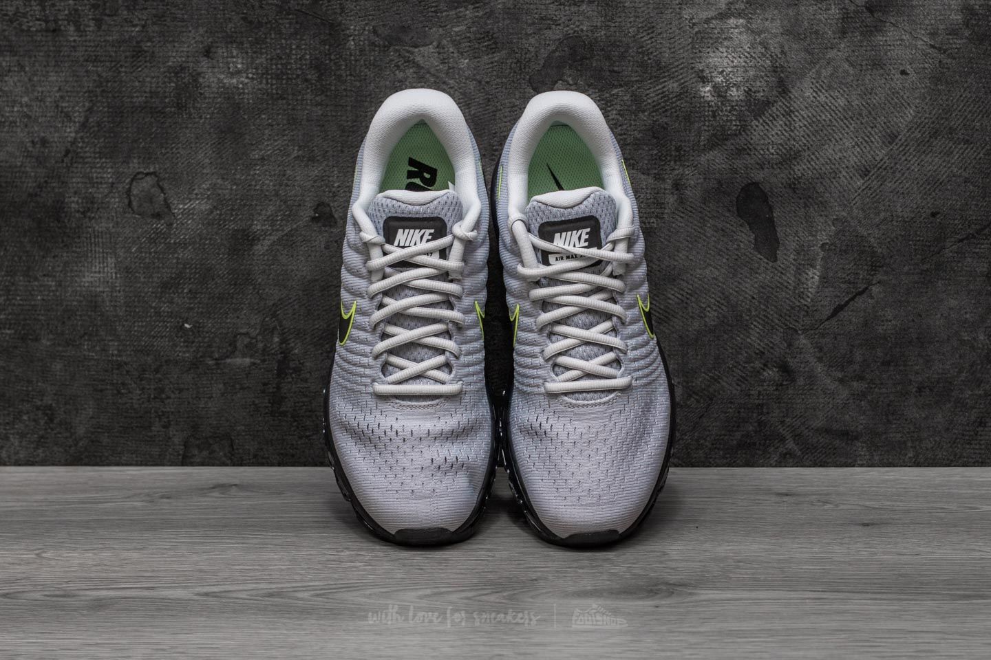 Nike air max 2017 sales wolf grey/ black-pure platinum