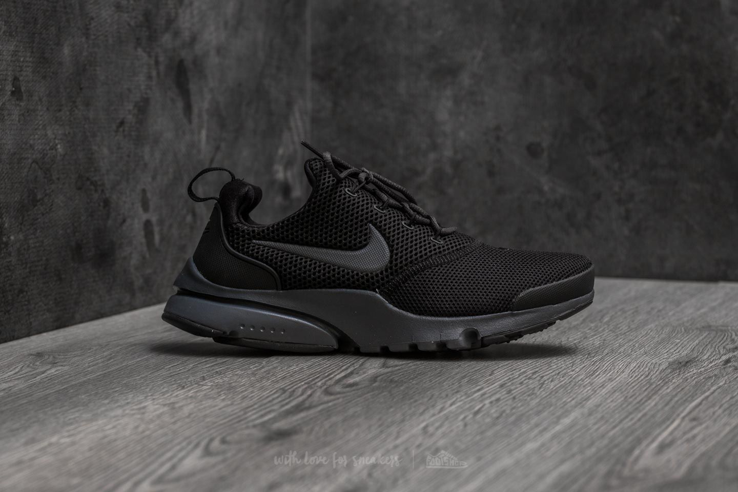Women s shoes Nike Presto Fly GS Black Anthracite Anthracite Footshop