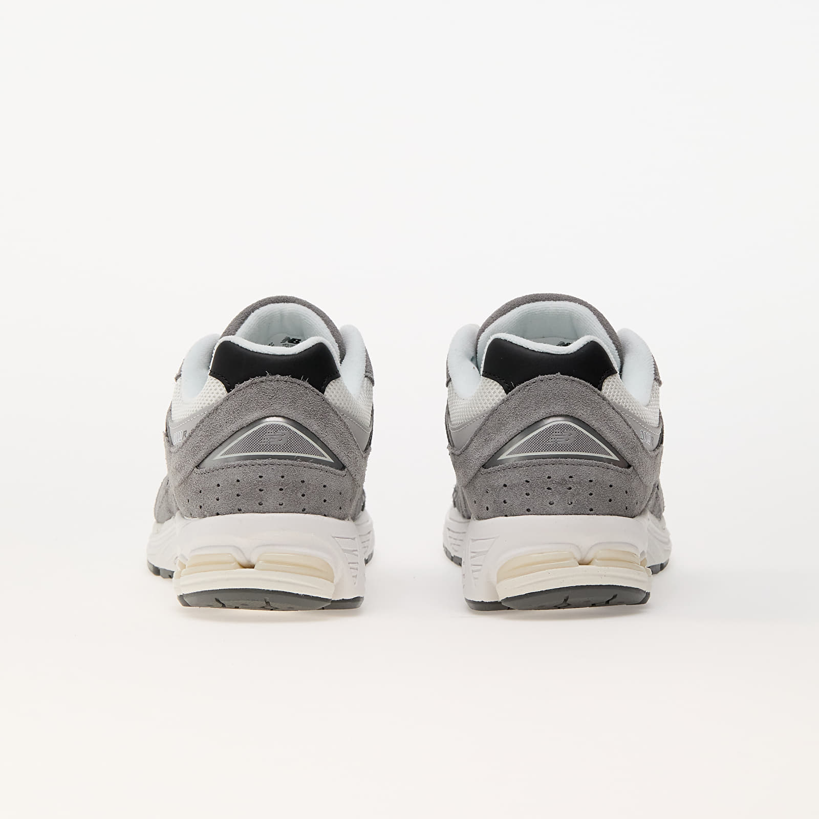 Men's shoes New Balance 2002R Grey