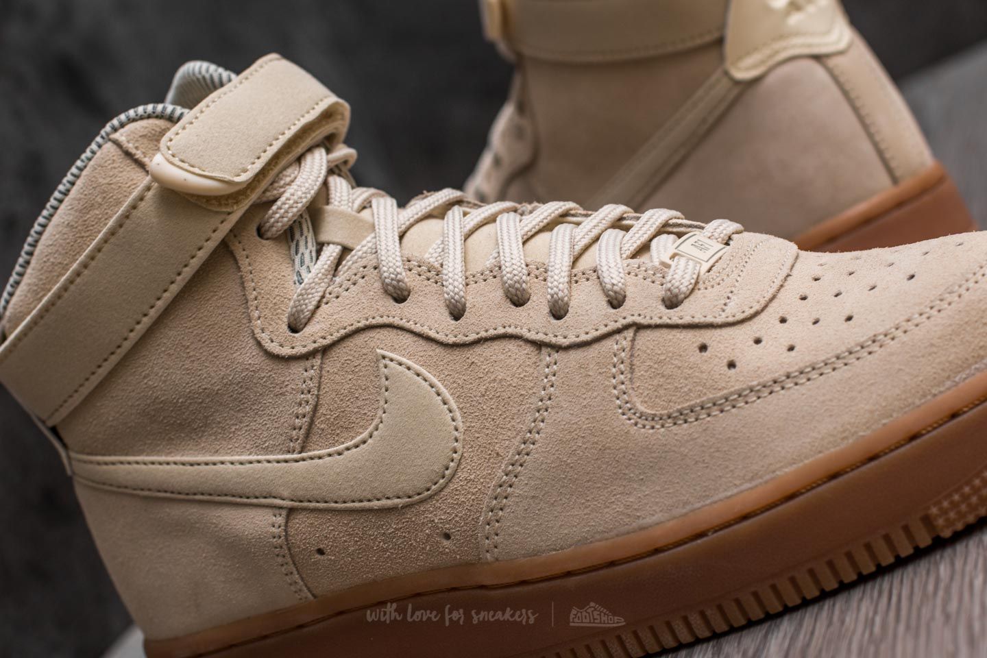 Women s shoes Nike Wmns Air Force 1 Hi SE Muslin Muslin Gum Medium Brown Footshop
