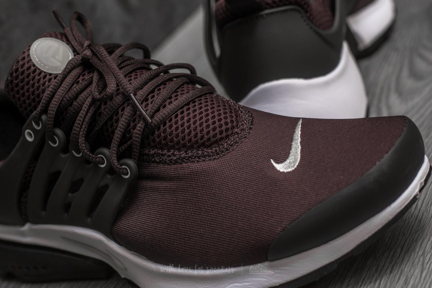 Men s shoes Nike Air Presto Essential Velvet Brown Light Bone Footshop