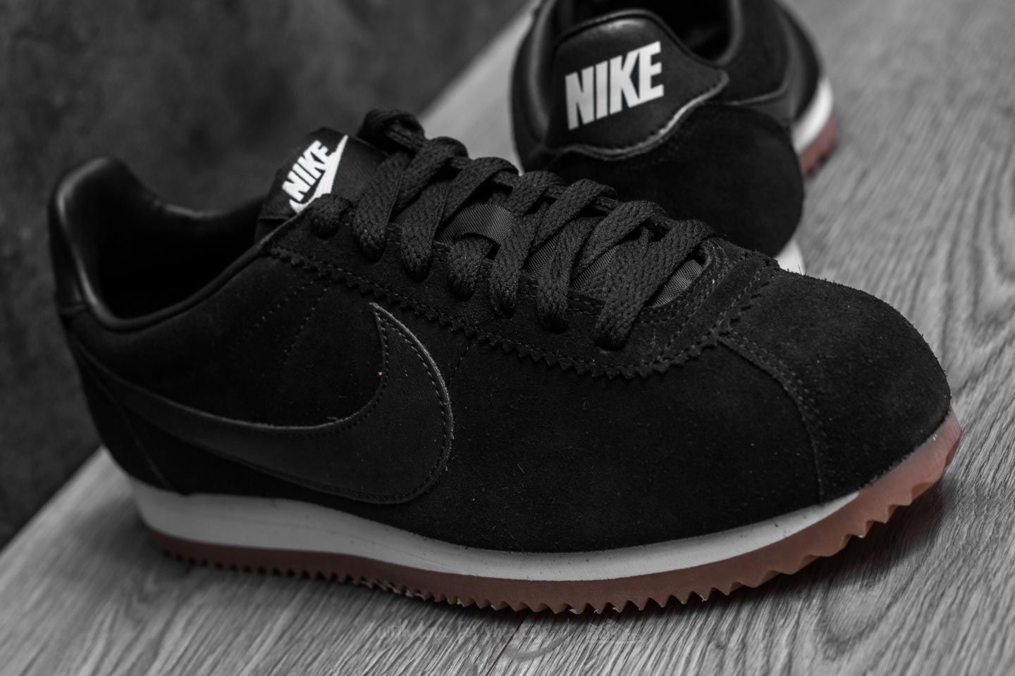 Women's shoes Nike Wmns Classic Cortez Suede Black/ Black-Summit White