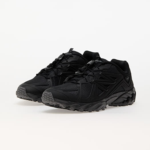 New Balance 610