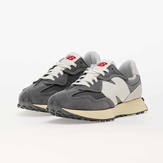 New Balance 327