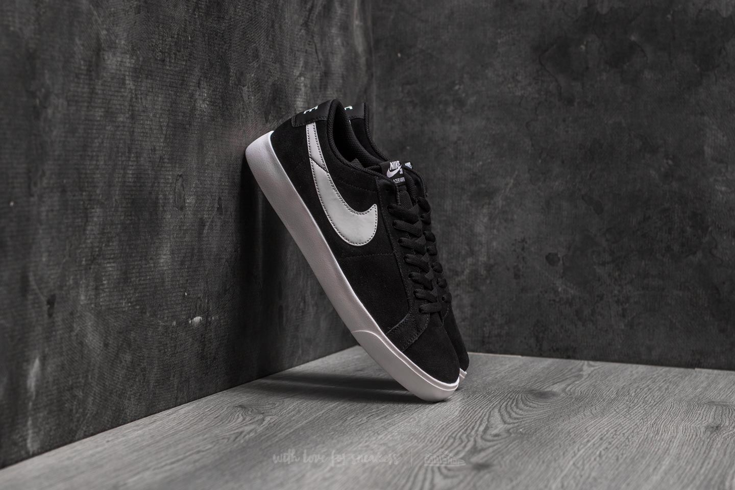 Nike sb blazer best sale vapor black