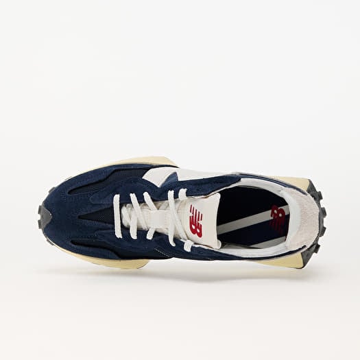 New Balance 327