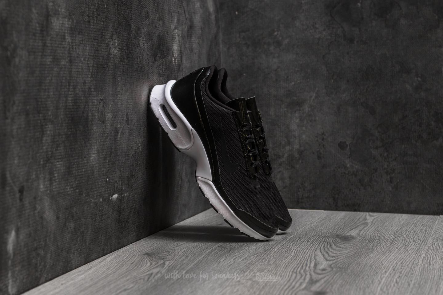 Women s shoes Nike Wmns Air Max Jewell Black Black White Footshop
