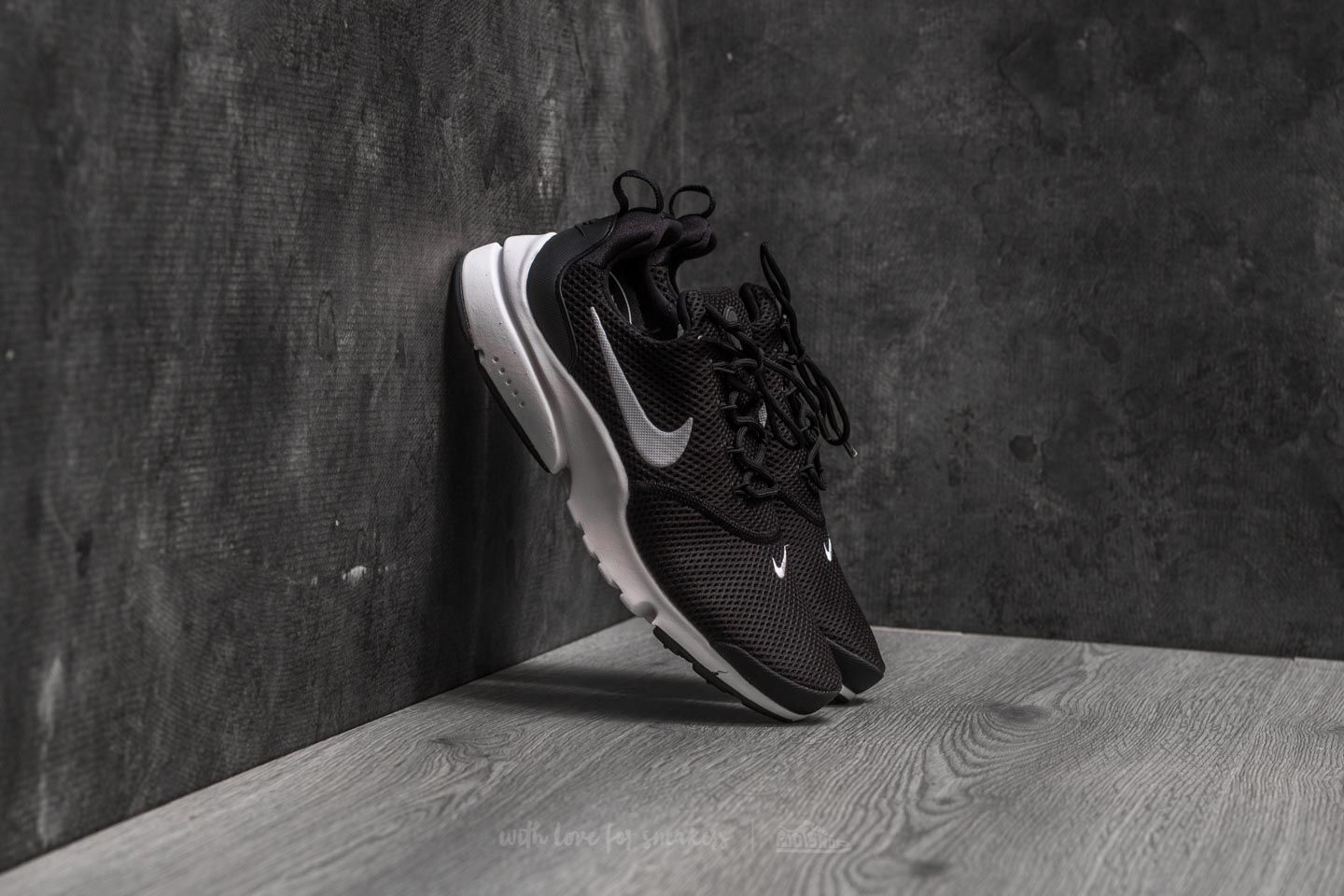 Air presto best sale fly women's black