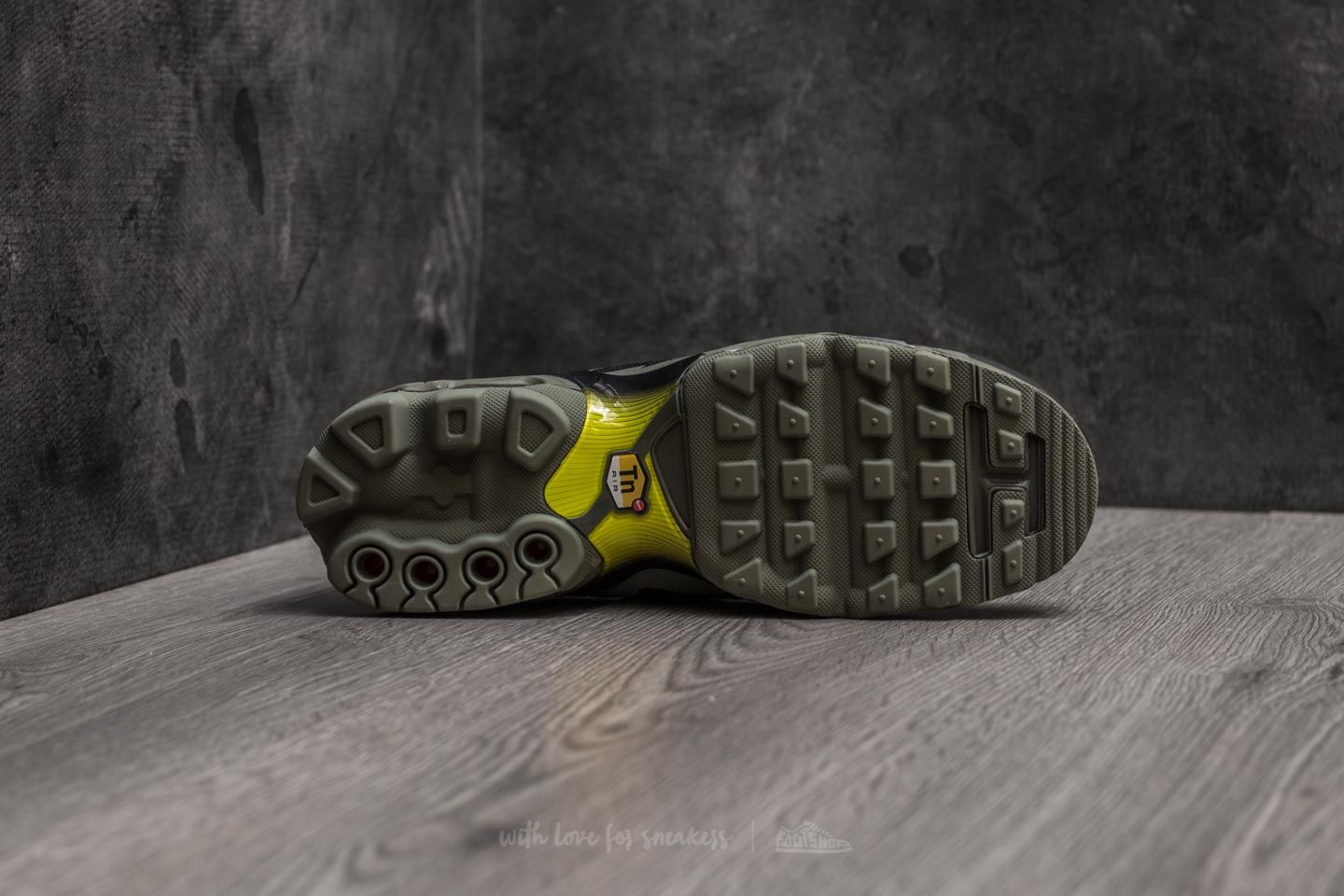 Air max plus tn ultra bright cactus 2025