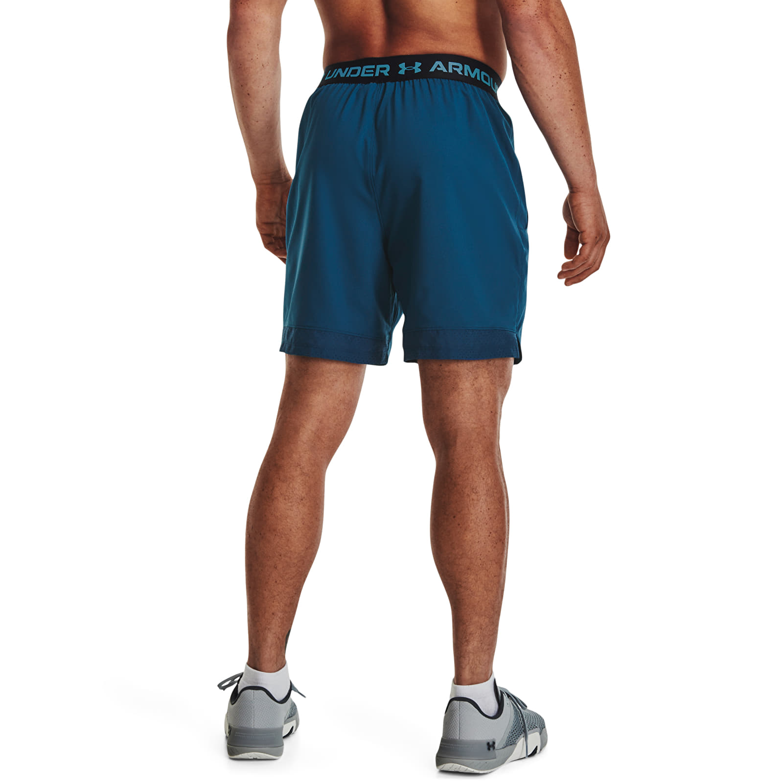 Pantaloni scurți pentru bărbați Under Armour Vanish Woven 6in Shorts Blue