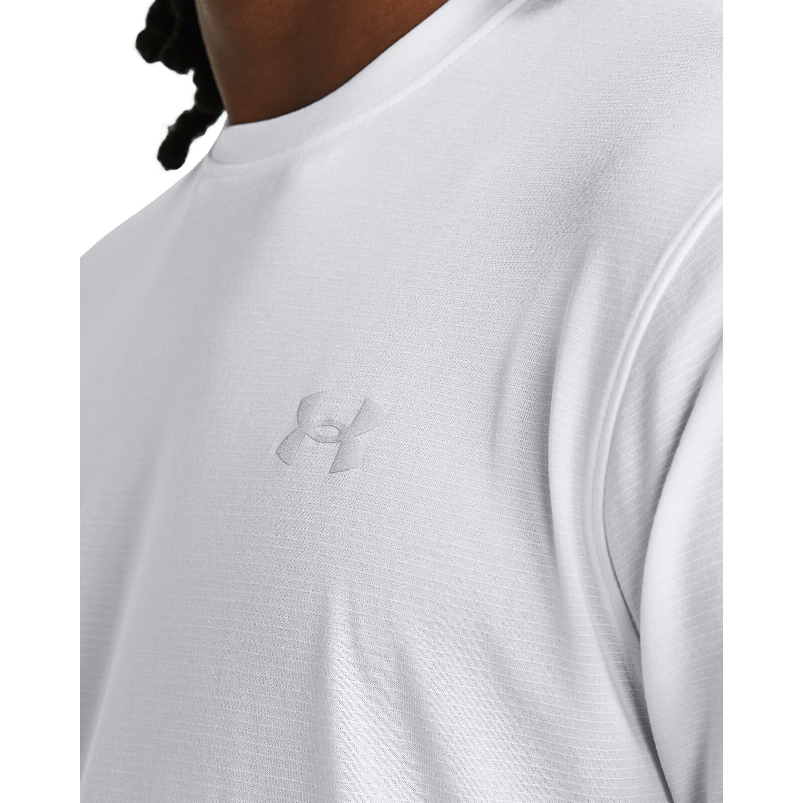 T-shirts homme Under Armour LAUNCH SHORTSLEEVE White