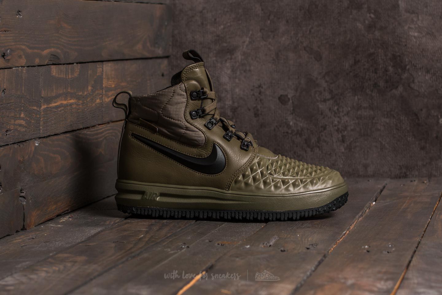 Women s shoes Nike Lunar Force 1 Duckboot 17 GS Medium Olive