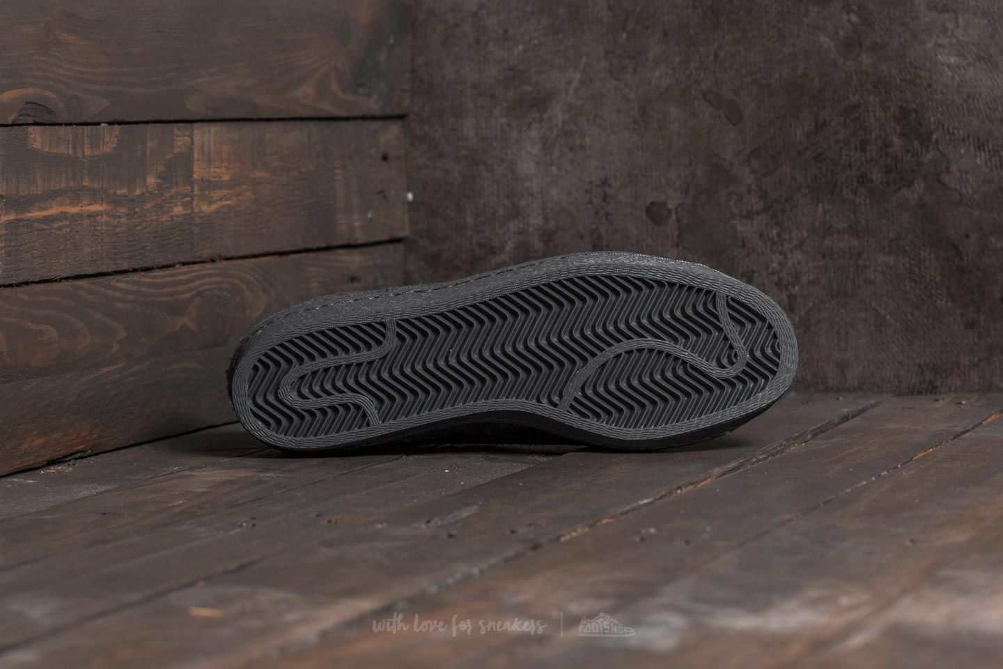 Adidas originals superstar top 80s clean black