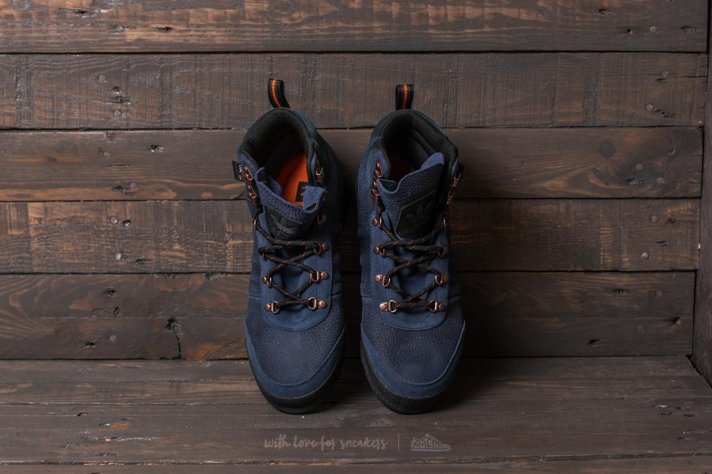 Moški čevlji adidas Jake Boot 2.0 Collegiate Navy/ Tactile Orange/ Core Black