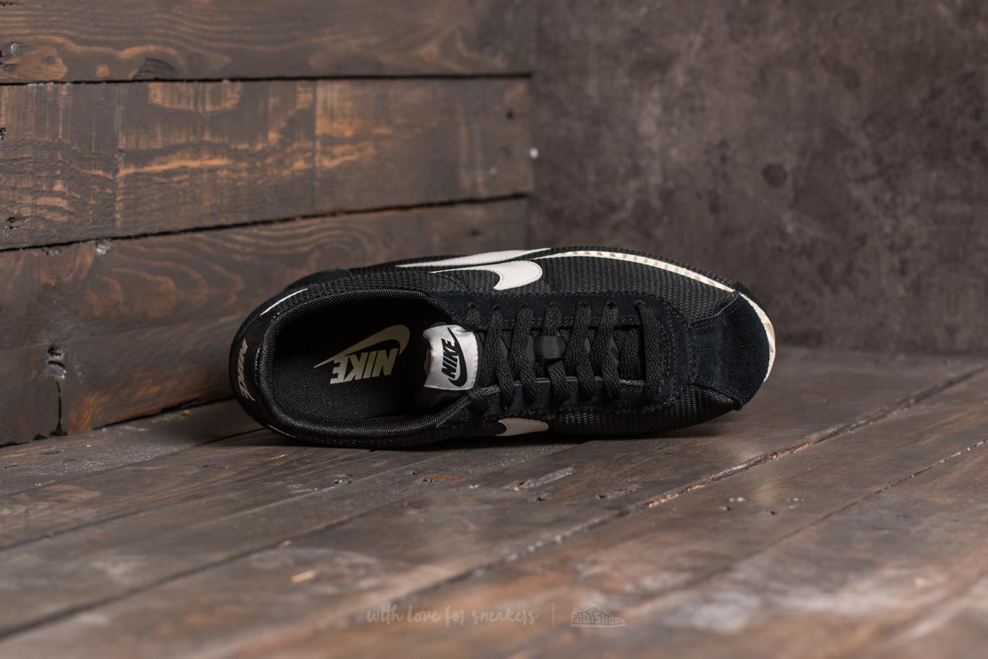 Zapatillas mujer Nike WMNS Classic Cortez Nylon Black/ Sail