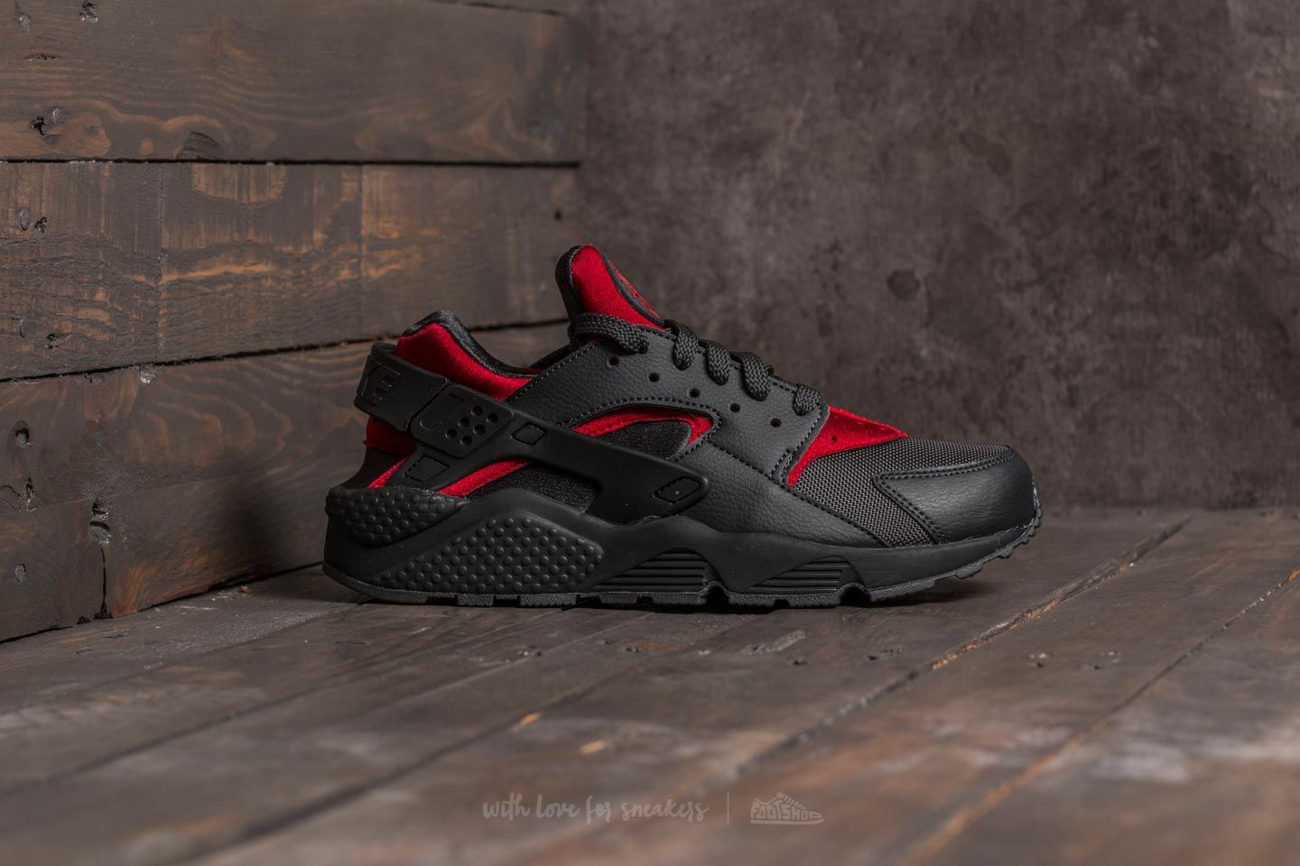 Huarache red black online