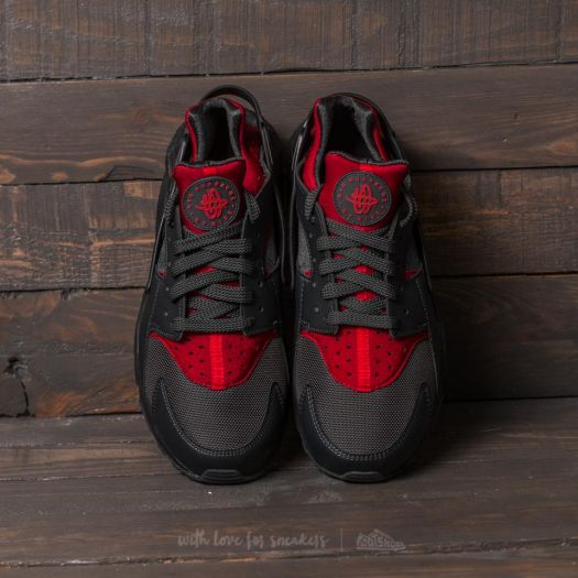 Huarache rouge et noir sale jordan