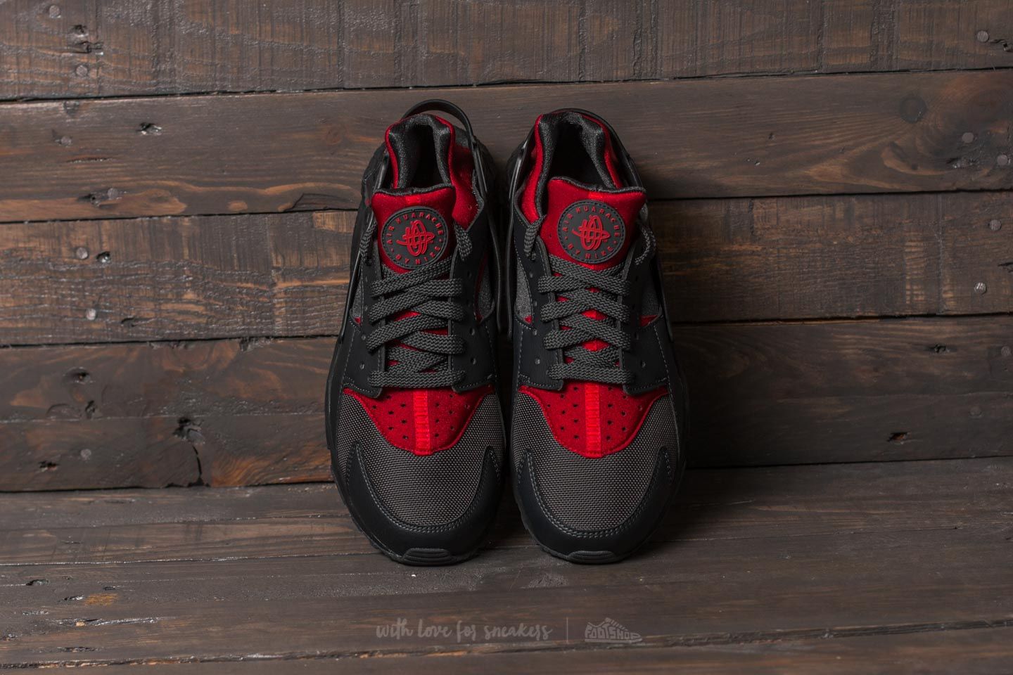 Gym red huaraches shop